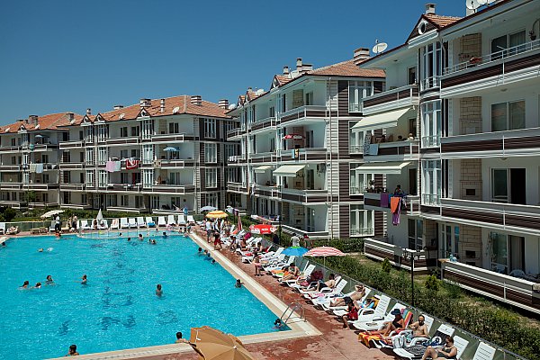 Karasuda satılık yazlık 2016 Merkezi Lokasyonda Evler