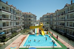 Karasu Satılık Daire Yazlık fiyatları Müstakil Bahçe Havuz Güvenlik