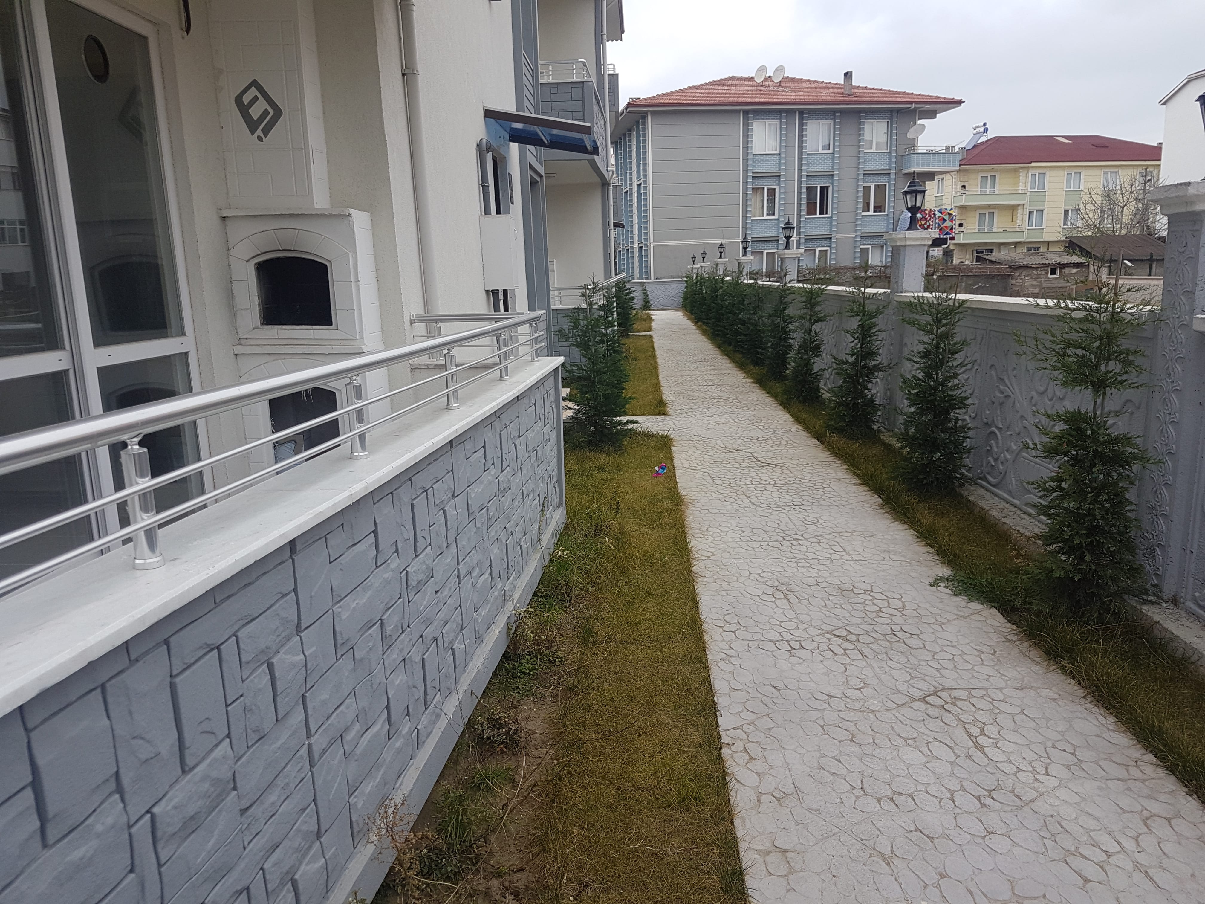 Karasu Satılık Yazlık Müstakil Denize Sıfır Bahçeli daireler